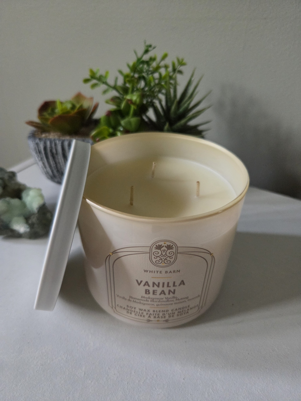 Bath & Body Works White Barn Vanilla Bean 3-Wick Candle - Cream with Gold Accent